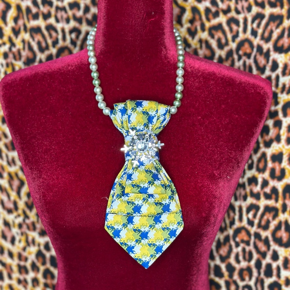 UpCycled Recycled Handmade Reworked Vintage Retro Tie Necklace Pop Snap Beads